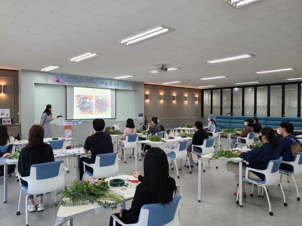 ▲ 시흥시(시장 임병택)는 한국산업기술대학교 학생상담센터, 청년스테이션과 함께 청년 정신건강 증진을 위한 〈마음, 한 스푼〉 프로그램을 진행했다